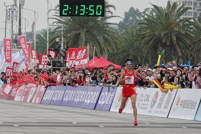 新年焕新，盘点值得入手的国产性价比跑步装备