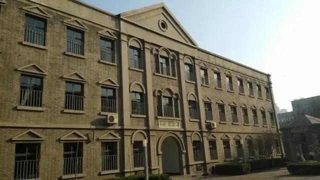 天津有百年历史的学校,天津80年代的学校是什么样子的