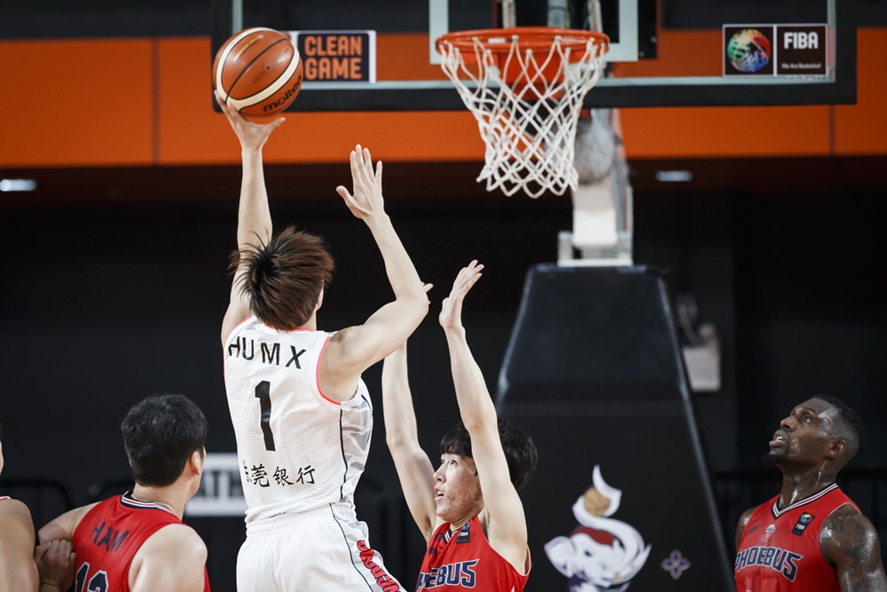 朱芳雨解释为何不上外援，连败没丢信心，胡明轩更衣室激励队友