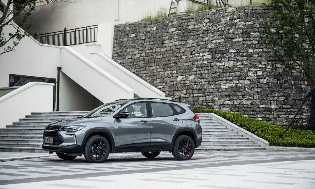 新款雪佛兰创酷suv试驾,全新雪佛兰创酷十万元起