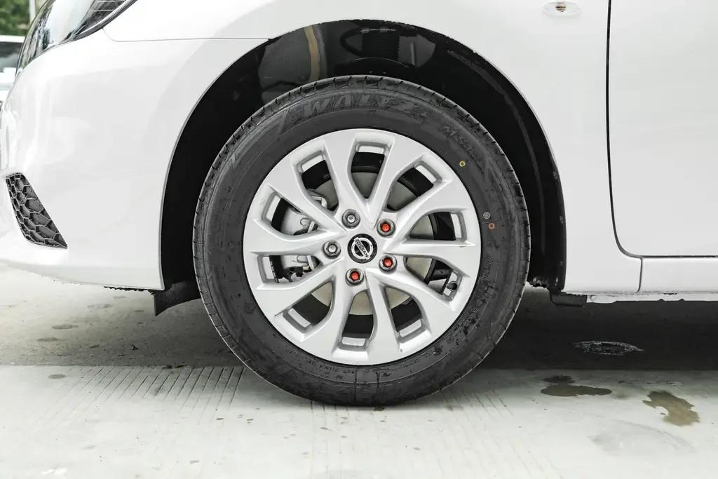 轩逸经典舒适版轮毂多少钱,轩逸经典2022款报价及图片尼桑