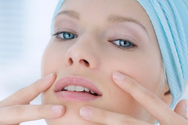 医生最有效的去黑头加缩毛孔方法,皮肤管理去黑头缩毛孔大概多少钱