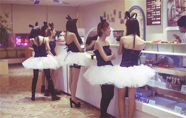 网吧前台真实收入,网吧前台工资一般多少钱