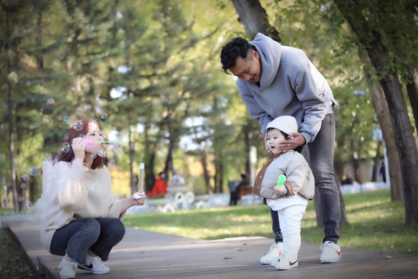 专访|从翻译到中国足坛最嫩主帅,金辉蓉的心路历程