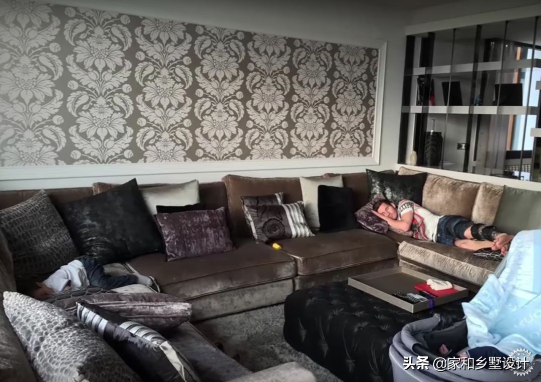 足球巨星c罗梅西豪宅,梅西内马尔c罗豪宅