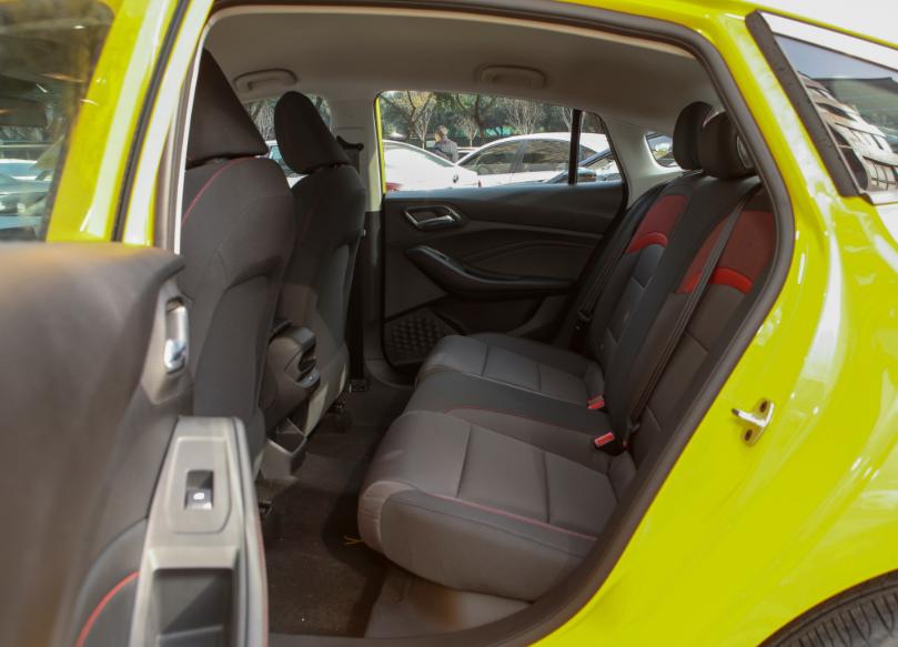 自动挡省油小汽车推荐哪款车型,皮实耐造的自动挡小轿车推荐几款