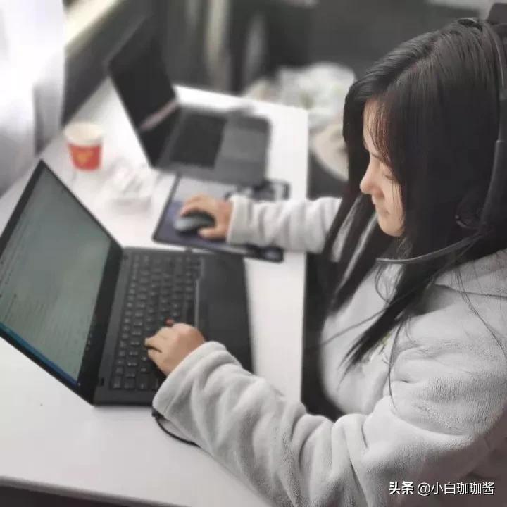 我是一个阿里巴巴的小客服,这二十天哭了十几次