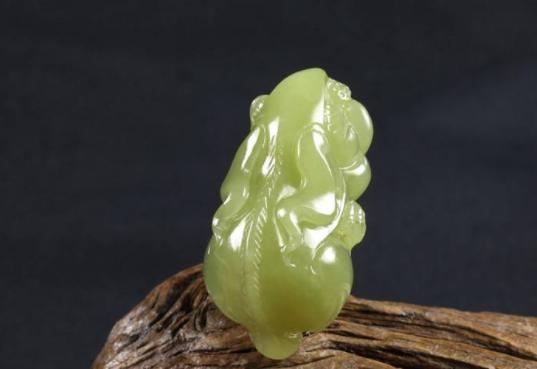 藏玉有真情,岫岩老玉是和田玉的一种吗