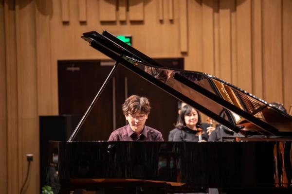 5岁学钢琴一年,5岁学琴几年考10级