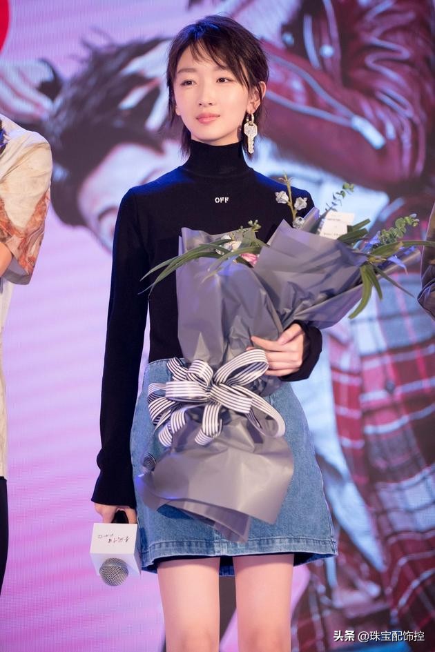 银曲别针奢侈品,心形曲别针奢侈品