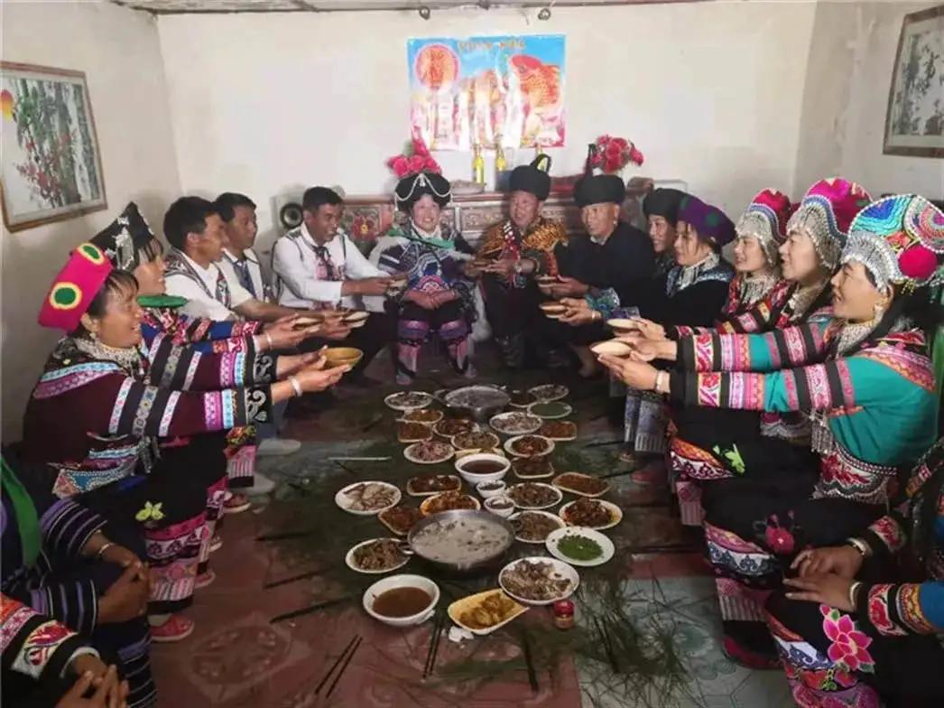 贵州用苗语怎么说,贵州少数民族语言口语