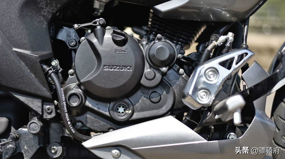 重型坦克来袭,铃木150intruder