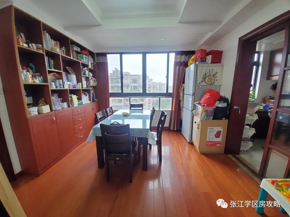 张江汤臣豪园四期，1200W-1400W南北通2房；