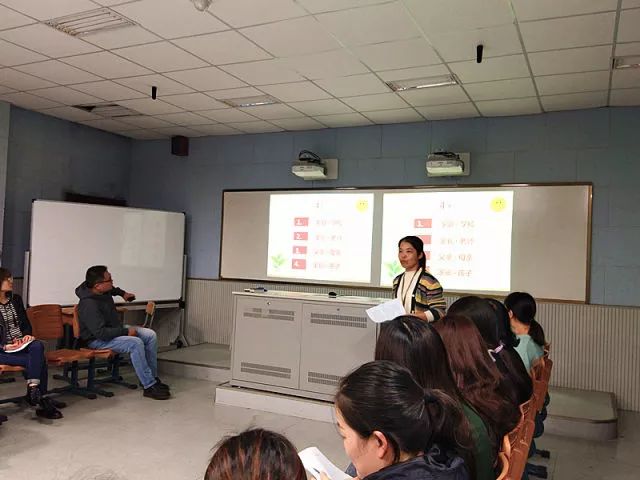 迎春中学初一家长会,迎新年活动家长进课堂