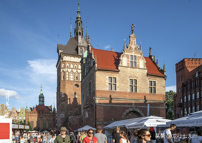 波兰格旦斯克旅游攻略,波兰格但斯克靠海边吗