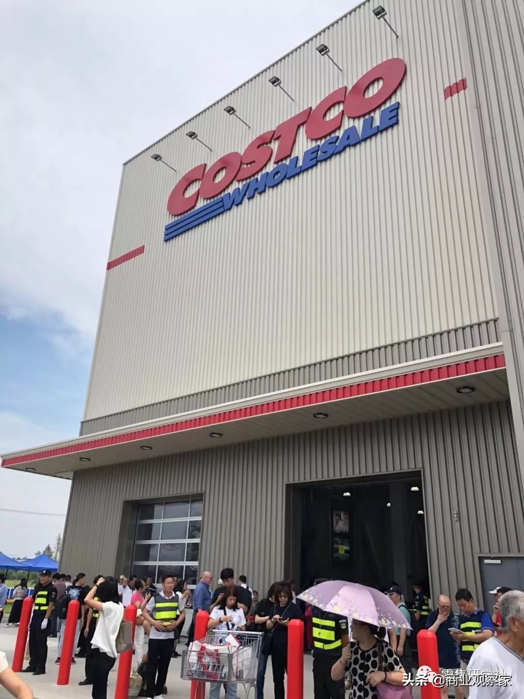 与山姆会员商店有何不同?Costco中国首店售卖活鲜