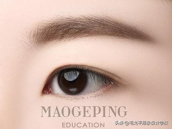 正确的修眉画眉方法,简单的修眉技巧和画眉方法