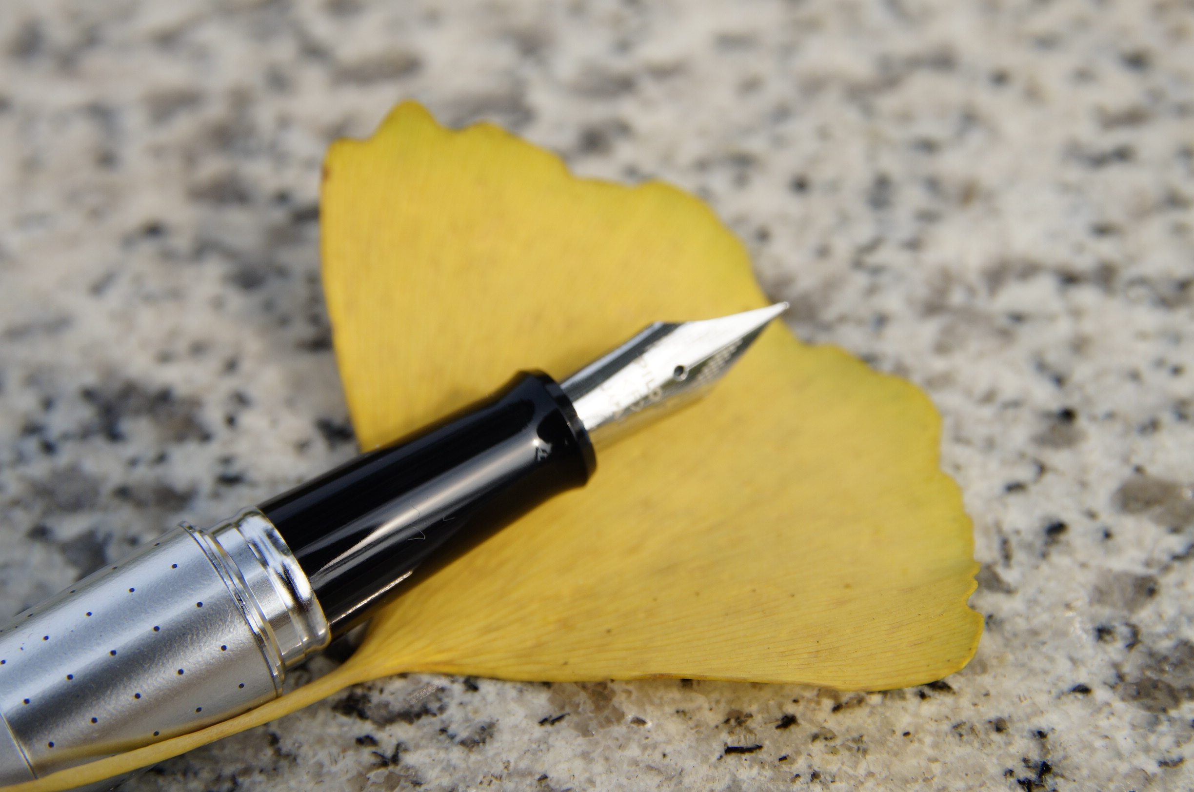 百乐钢笔88g适合练字吗,好用又好看的百乐笔