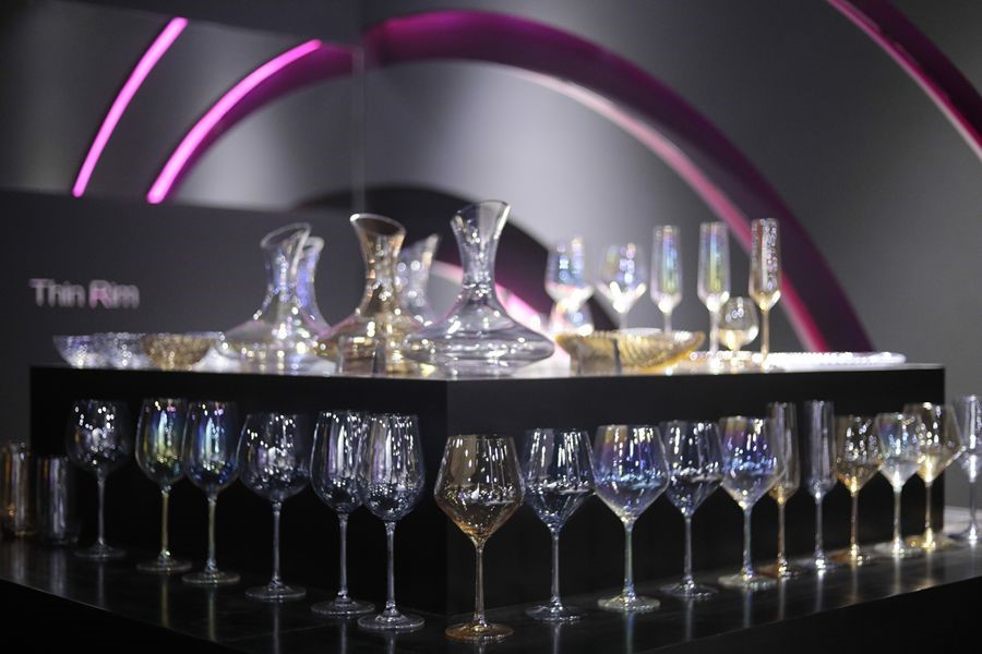 酒杯中的“贵族”，外国人把它当礼品，如今在拼多多找到回国之路