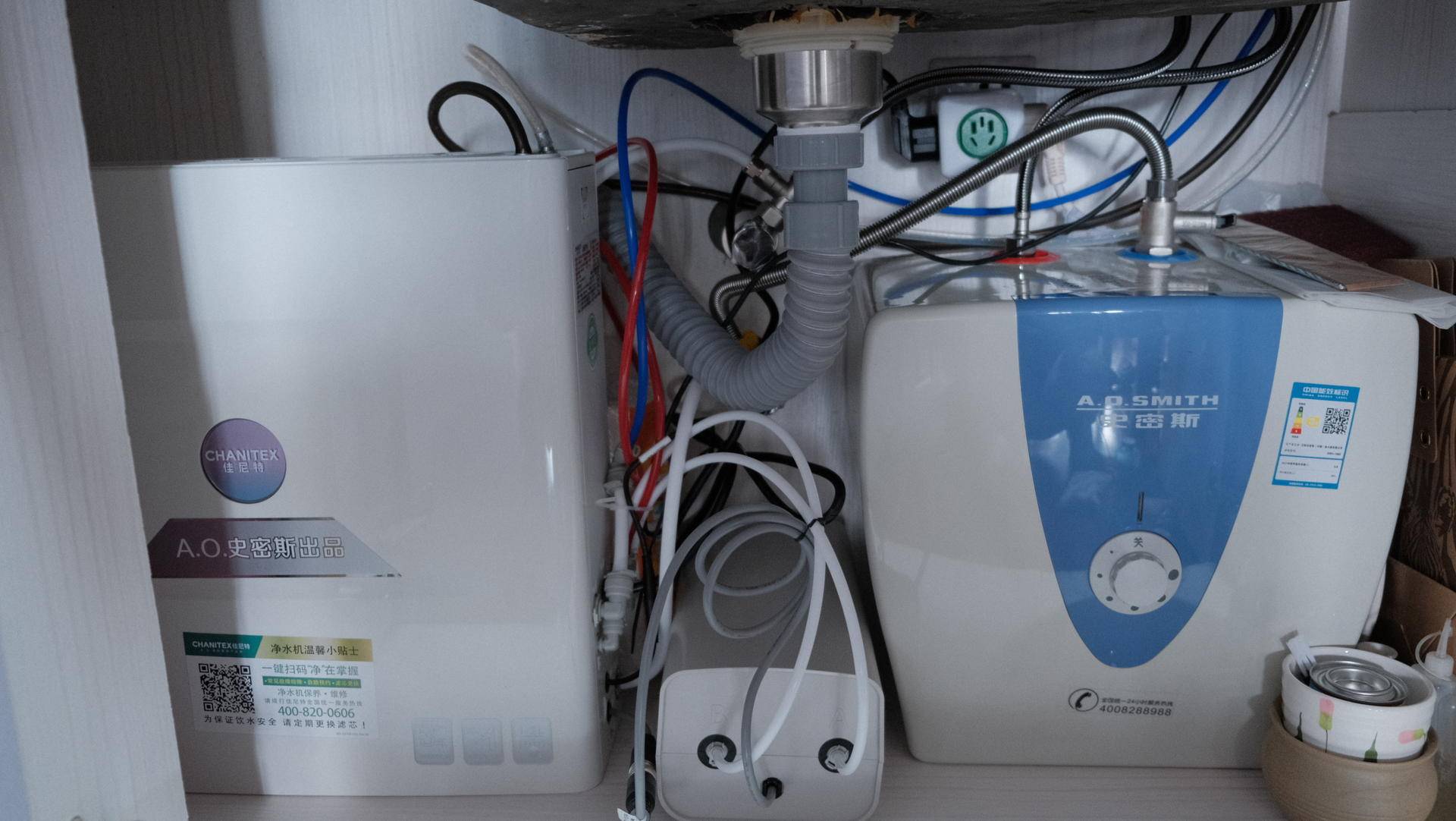 小厨房净水器空间巧妙利用,即热型小厨宝加装净水器的方法