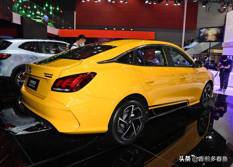 全新名爵5售6.79万起,名爵52021款自动挡低配全款落地