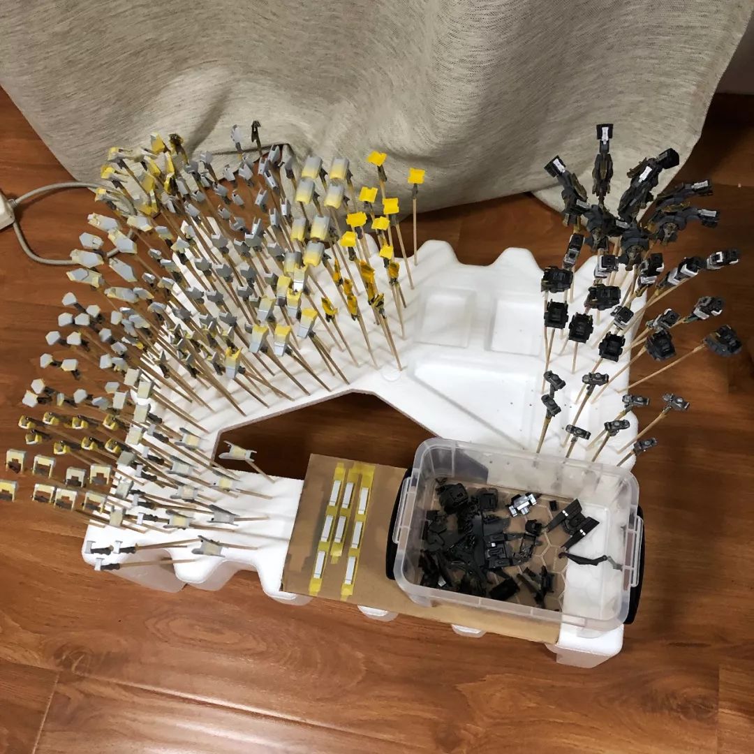 佳作：恐怖的零件数量，龙桃子强袭，四机小队！