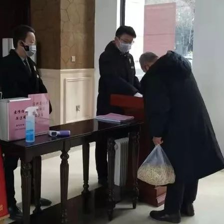 战疫前线的坚守,坚守岗位战疫情