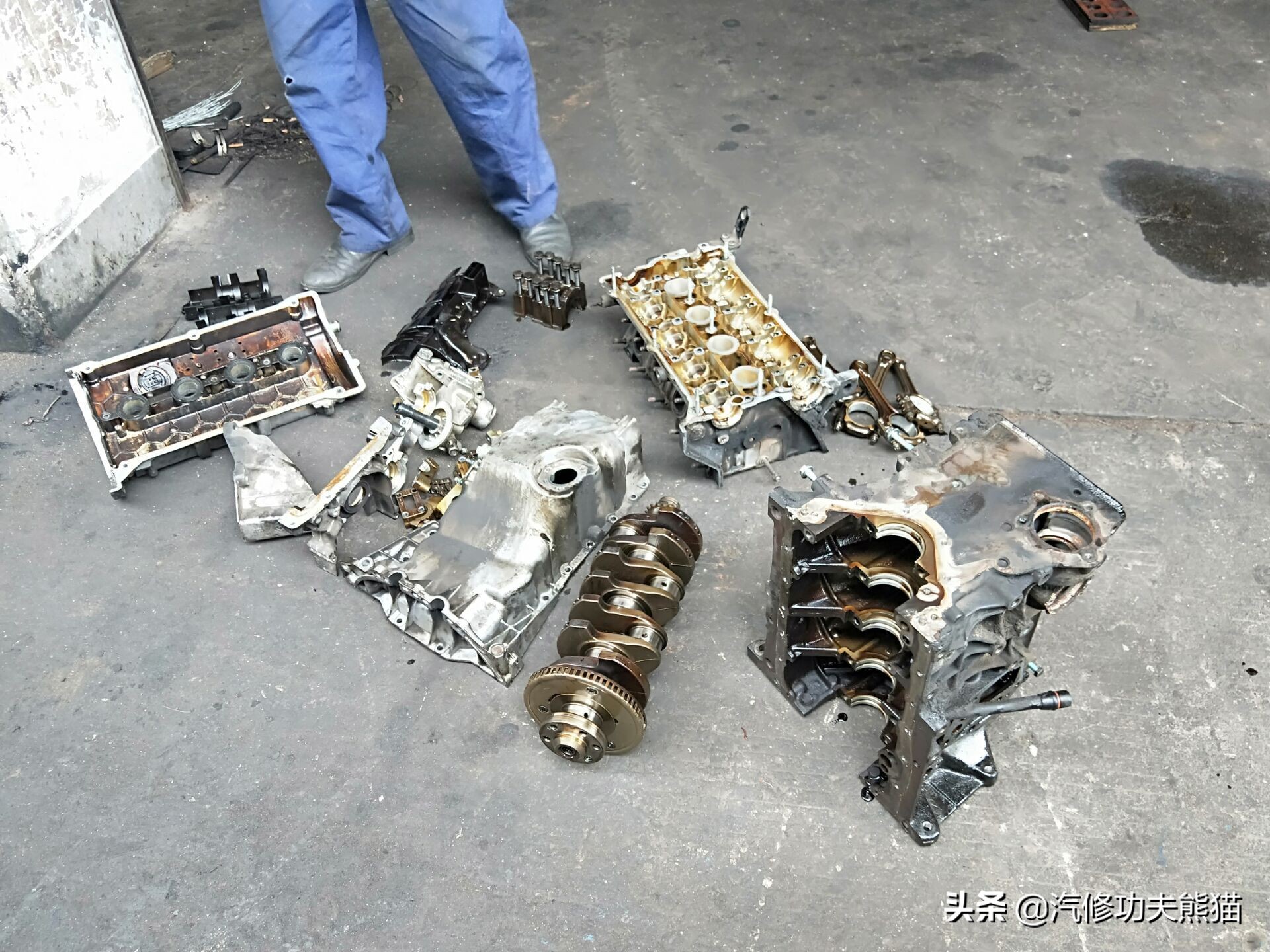 奥迪a61.8发动机大修费用,老款奥迪a6六缸发动机大修全过程