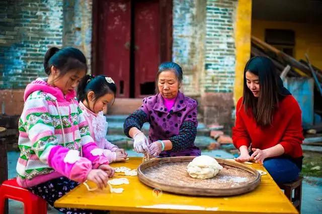 丹霞山震撼,丹霞山看着风景美如画