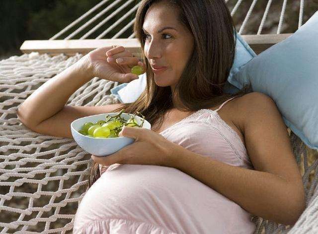 孕中晚期出血原因有哪些,孕妇中晚期出血了有必要去医院吗