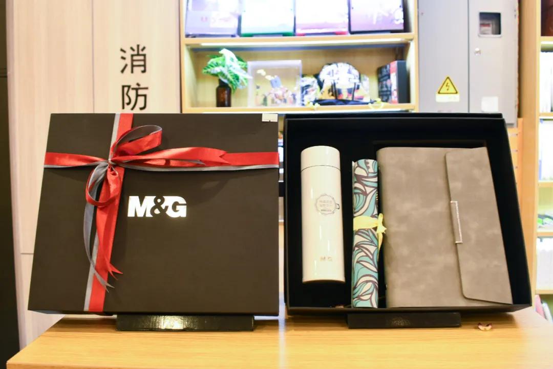 逛遍乌鲁木齐,逛遍全球便宜文具店