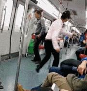 山海经中以乳为目以脐为口的怪物,山海经搞笑图片