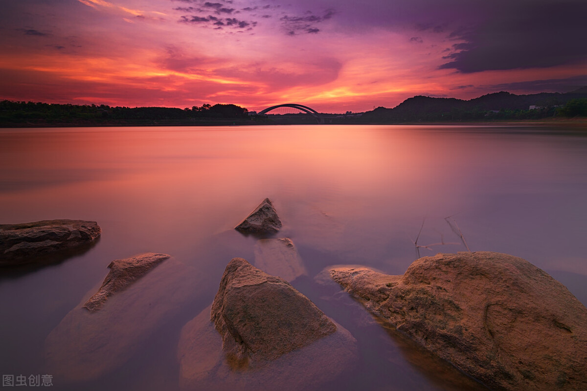 山东日照哪个海最美,山东日照和青岛哪个好玩