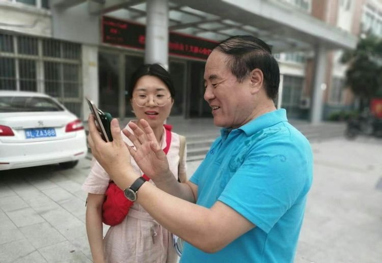 临颍：摄影家大咖走进三高，现场传授摄影秘籍