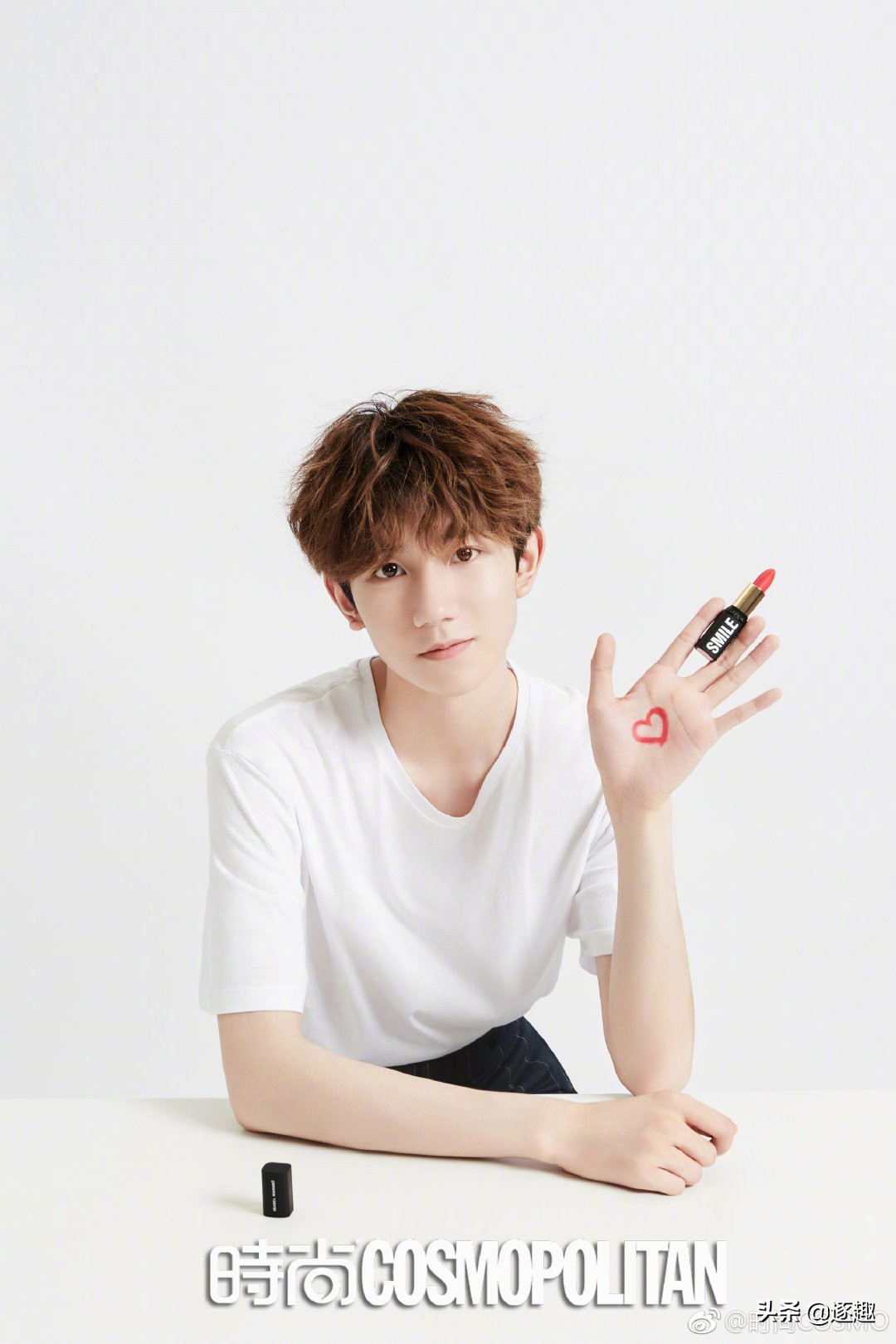 男明星代言美妆产品即兴评述,男星代言美妆品