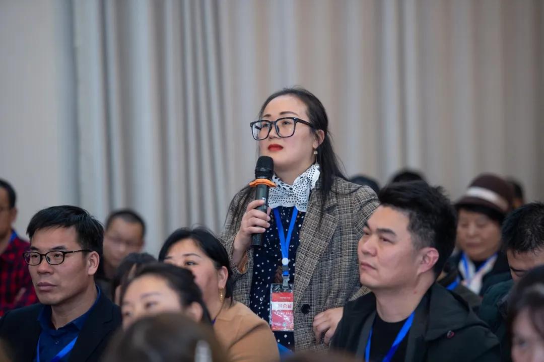 皇家金盾人脸视频对讲锁,配备皇家金盾高端人脸猫眼锁