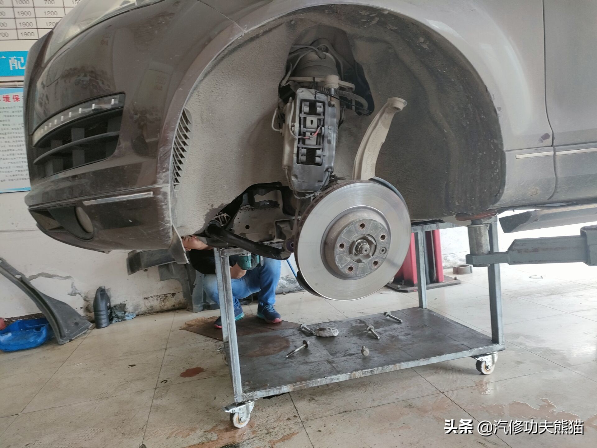 现在最新款的奥迪烧不烧机油,奥迪q7哪年有的柴油