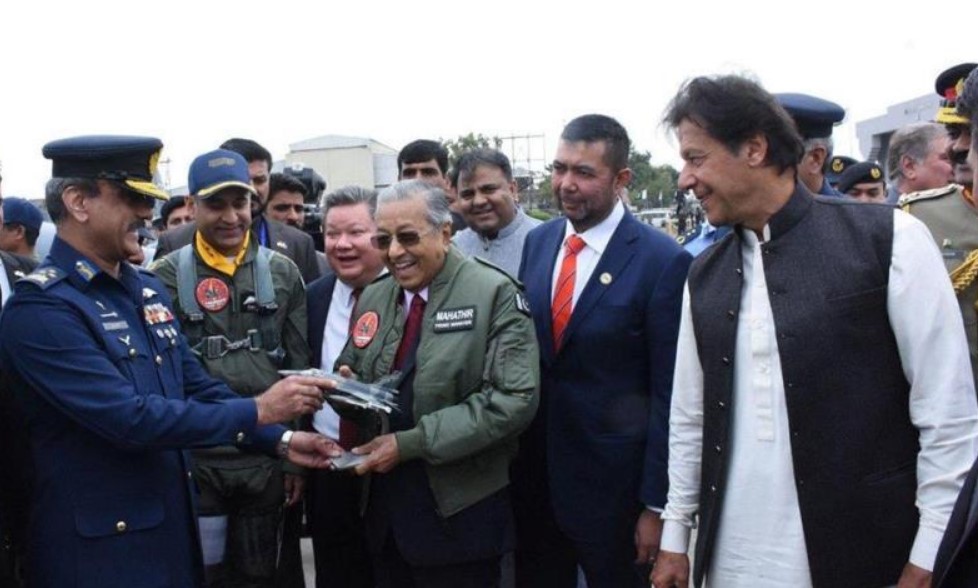 东南亚强国喊话欧洲：不买我们的棕榈油我们就去买中国战机