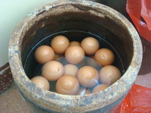 买的咸鸡蛋怎么蒸好吃,咸鸡蛋怎么弄成臭鸡蛋