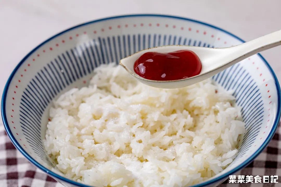 上班族午饭微波炉加热,微波炉解决一日三餐