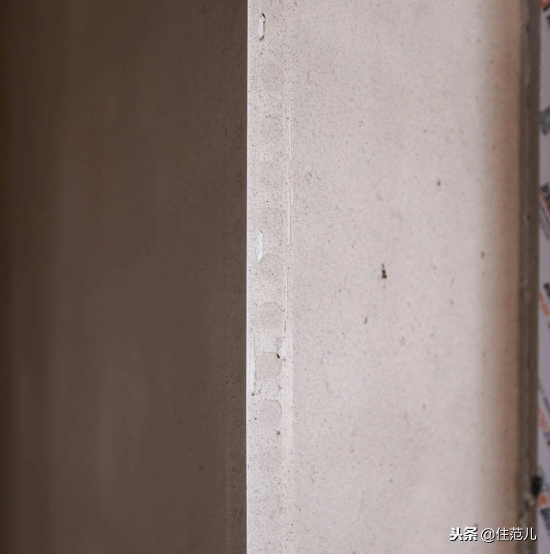 砌墙居然用牛皮纸,这是什么骚操作?
