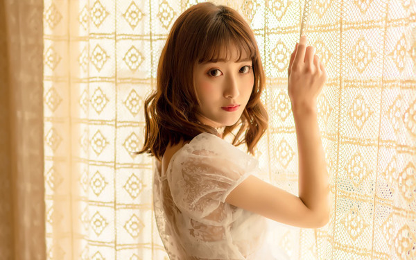 “闷骚”女人的几种表现，男人可别傻傻的错过