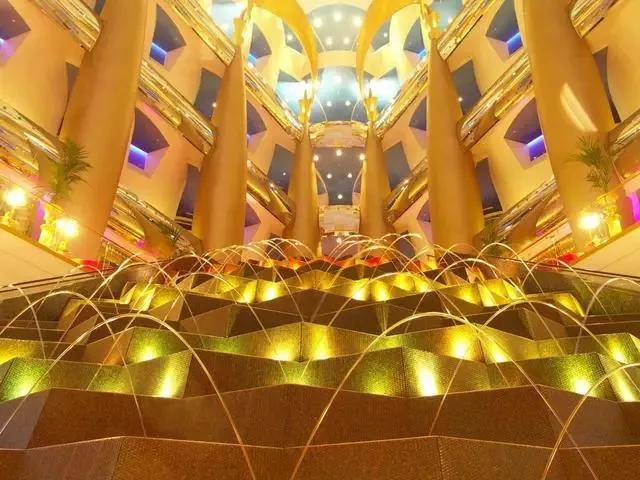 见识一下全球最豪华的七星级酒店,中国第一家七星级酒店远超迪拜