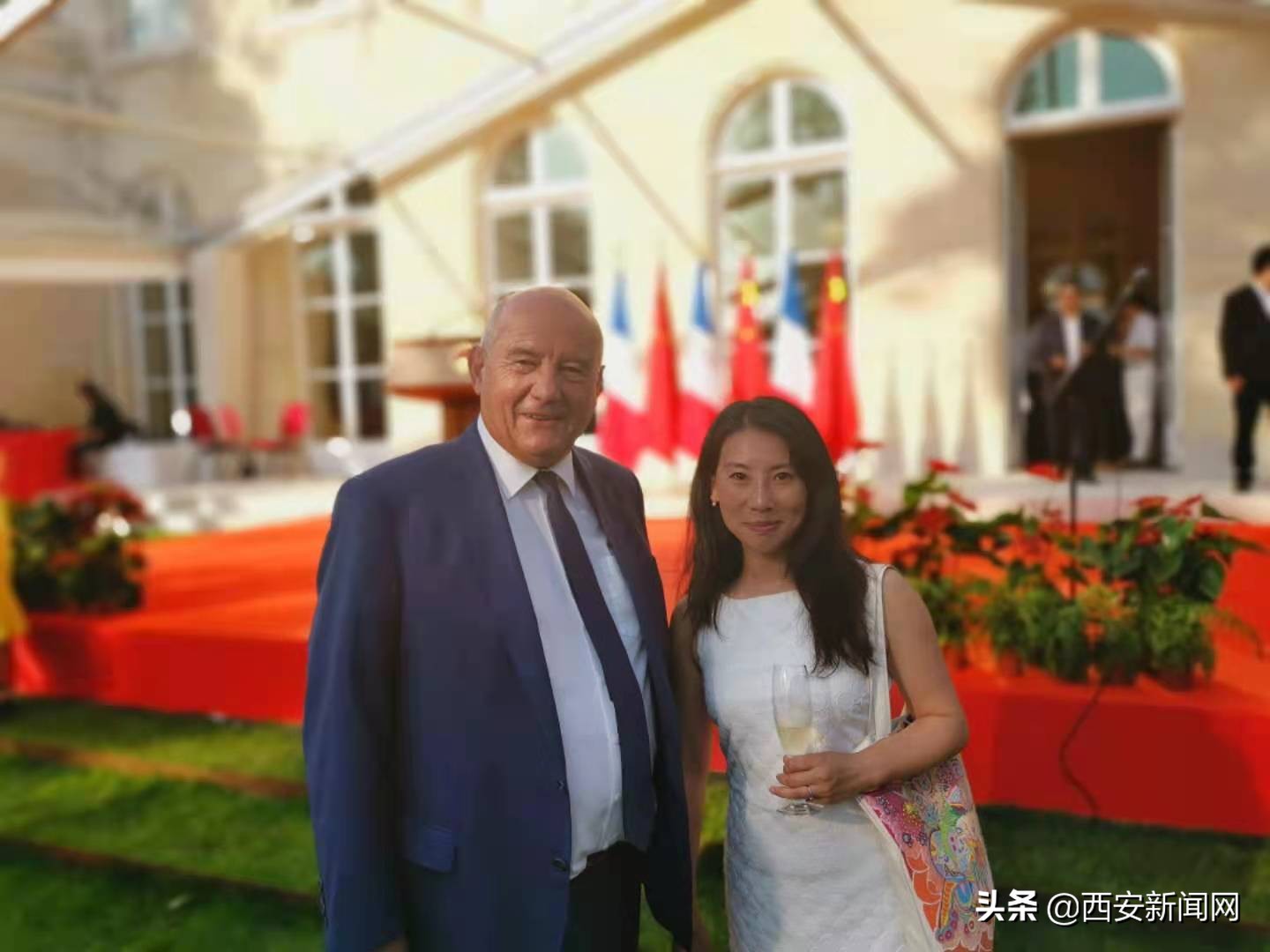 在法西安女孩:用心浇灌西安与图尔友好交流之花