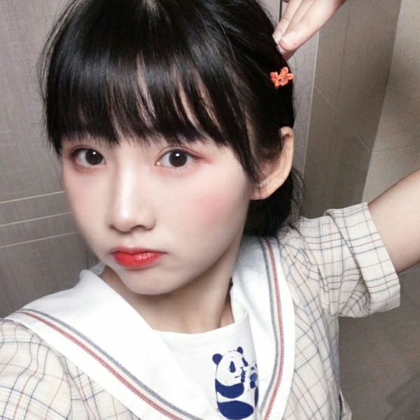 小清新闺蜜女头三人我想送你一个非常可爱的的礼物可是邮递员