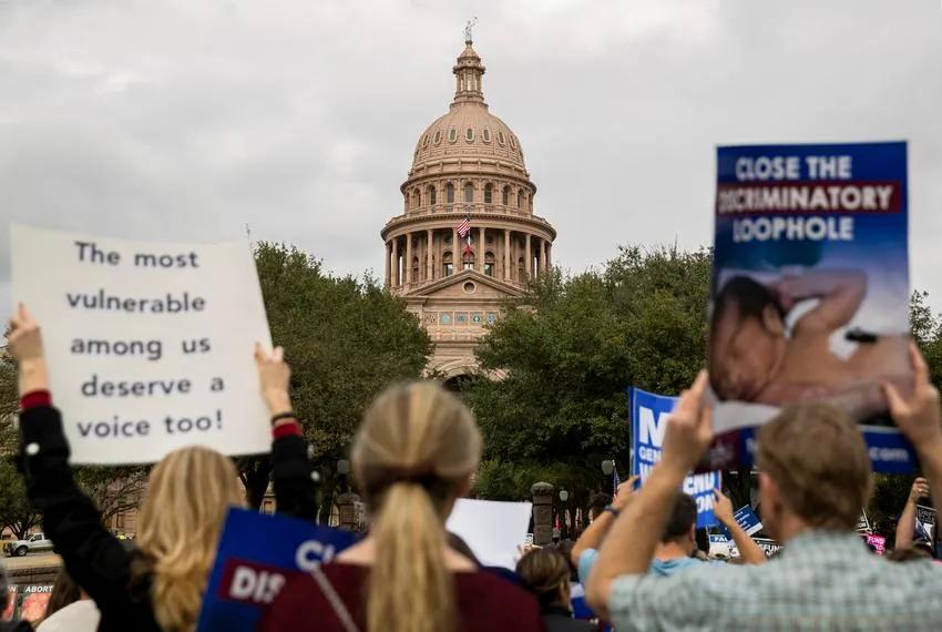 强奸*伦乱**怀孕不准堕胎，这是哪门子法律？