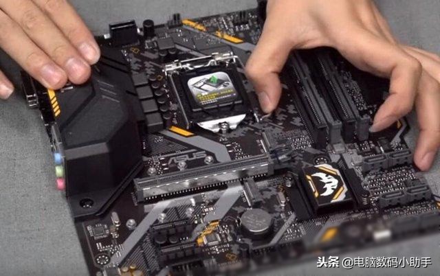 rog全家桶装机实录组装电脑,自己组装台式电脑最简单配置方法