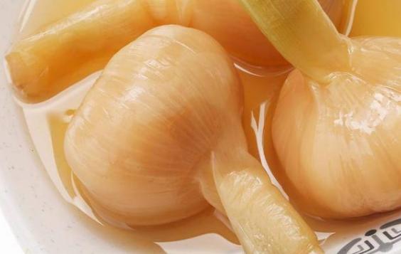 北方吃大蒜正确吃法,北方人爱吃大蒜的原因