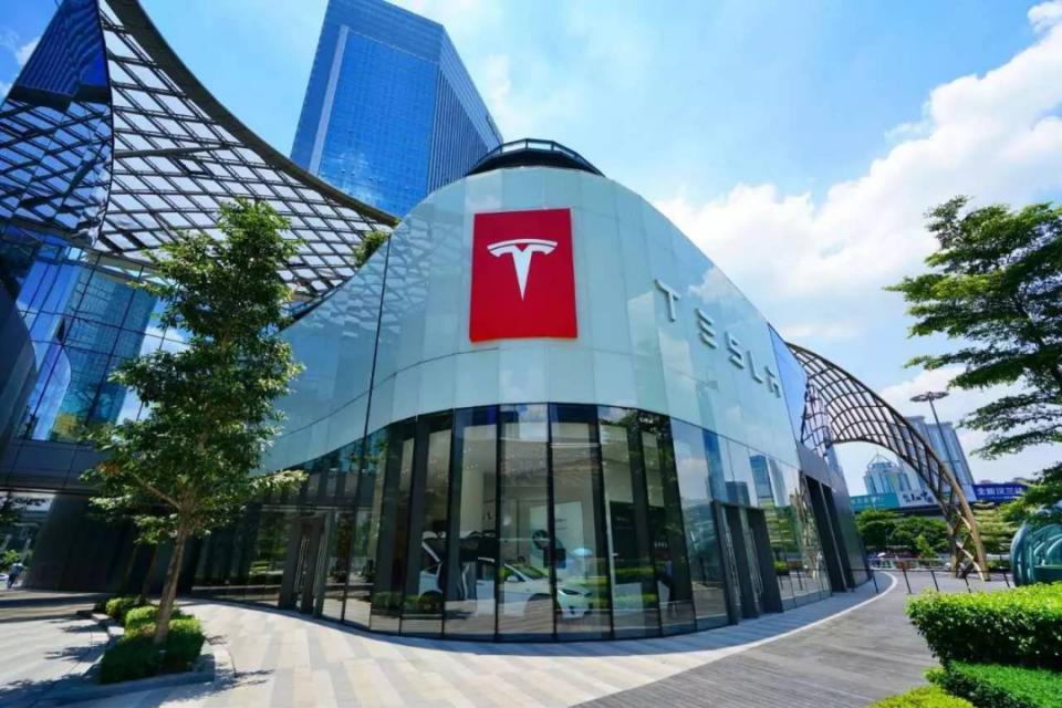 特斯拉试水4S店?经销商又要迎来春天了吗?