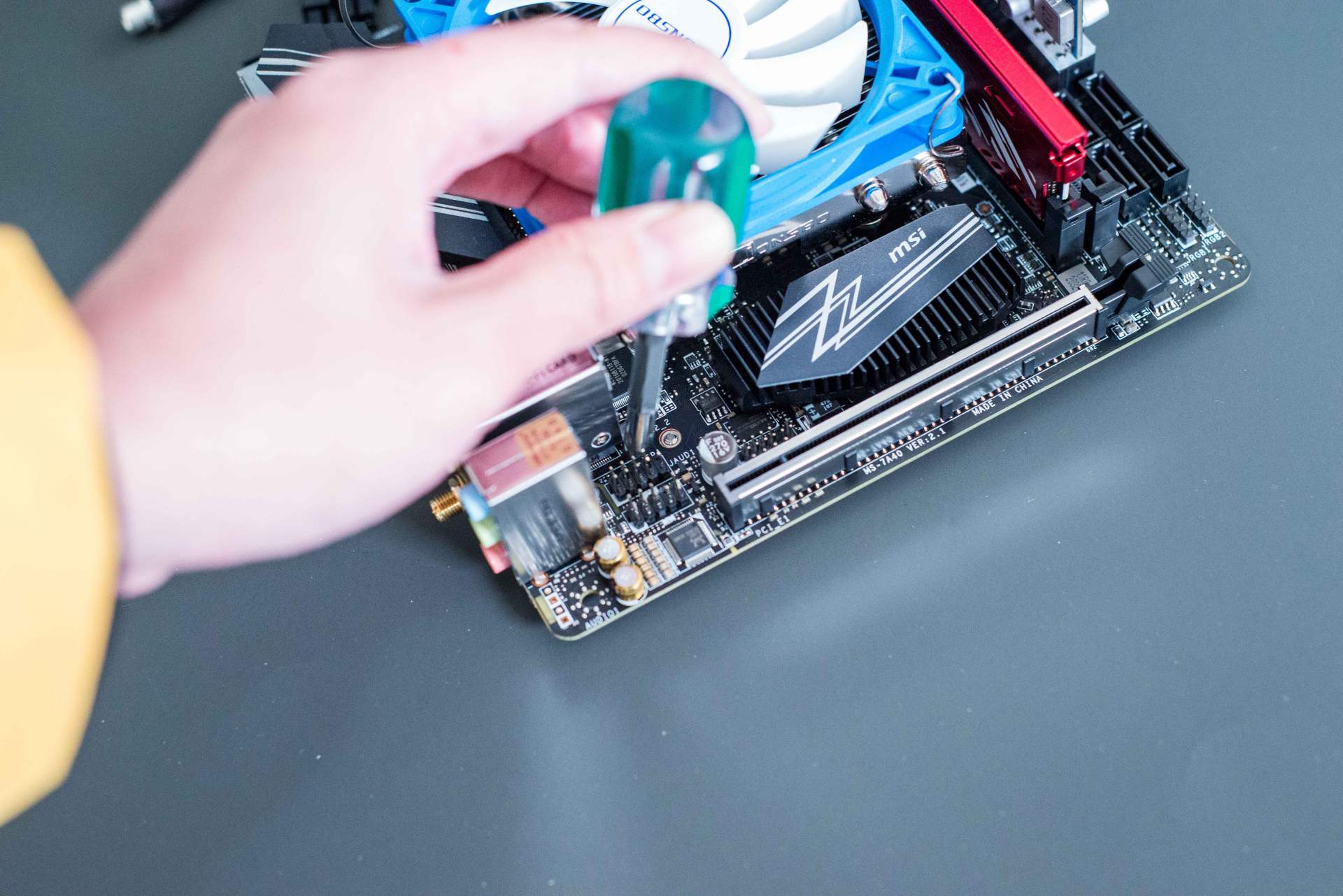 简单的从实践到开发完成一个项目,从基础到实战教程